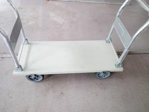 PTDS200温室大棚无线遥
控智能避障果蔬运输车